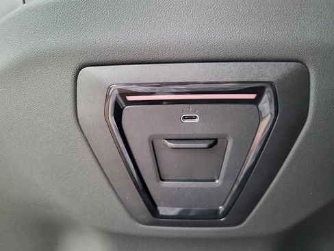 Used 2026 BMW 530i image 17