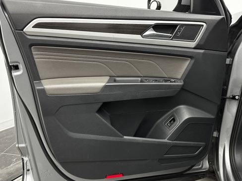 Used 2021 Volkswagen Atlas SE image 10