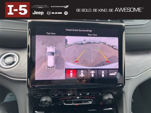 New 2025 Jeep Grand Cherokee L Limited w/ Luxury Tech Group II image 23