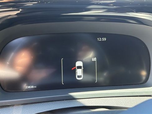 Used 2024 Toyota Crown Limited image 9