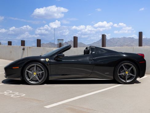 Used 2012 Ferrari 458 Spider RWD image 8