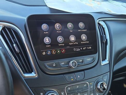 Used 2024 Chevrolet Malibu LT image 25