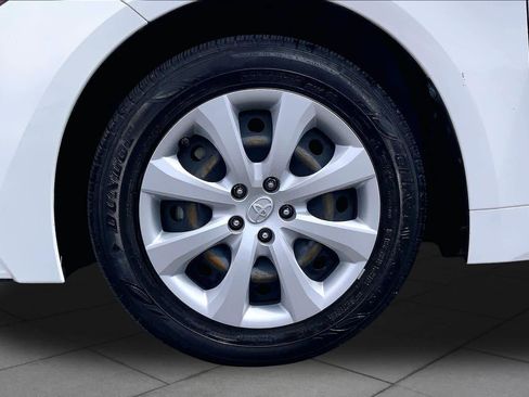Used 2021 Toyota Corolla LE FWD image 11