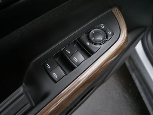 Certified 2023 GMC Acadia SLE w/ Driver Convenience Package image 12