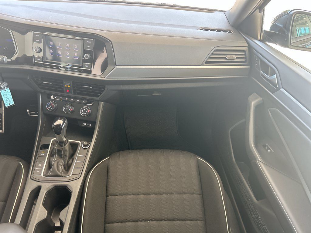 Certified 2024 Volkswagen Jetta Sport FWD image 30
