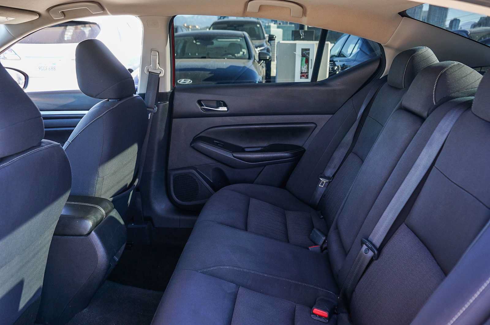 Used 2022 Nissan Altima 2.5 SV FWD image 18