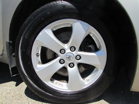 Used 2017 Toyota Sienna LE FWD image 31