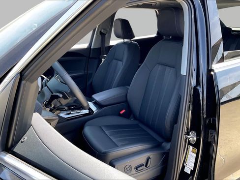 Used 2026 Audi Q5 Premium AWD/4WD image 8