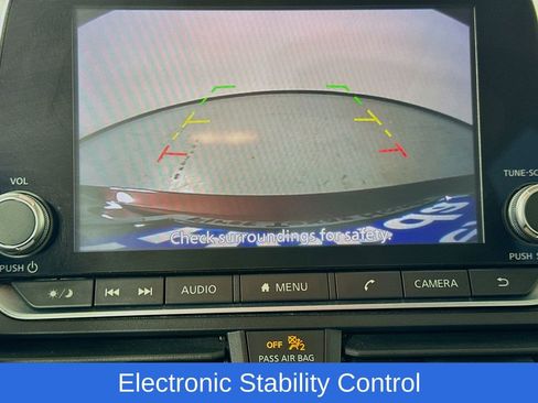 Used 2024 Nissan Altima 2.5 SV image 18