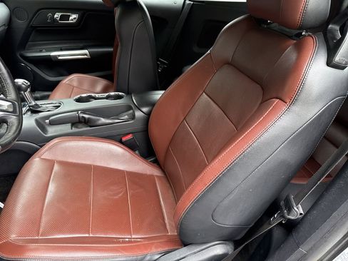 Used 2015 Ford Mustang Premium RWD image 14
