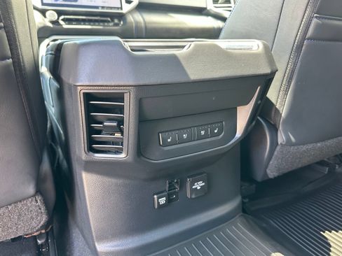 Used 2023 Toyota Tundra Platinum w/ Advanced Package AWD/4WD image 19