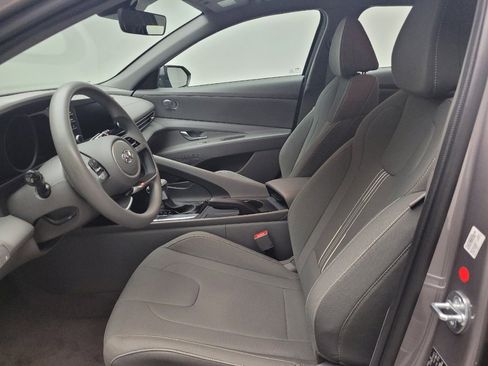Used 2023 Hyundai Elantra SEL FWD image 17