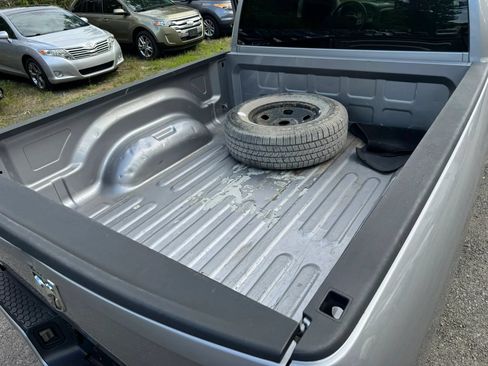 Used 2019 RAM 1500 Express AWD/4WD image 23
