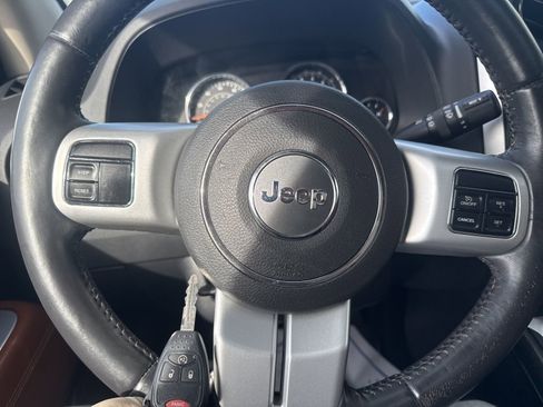 Used 2017 Jeep Compass High Altitude image 21