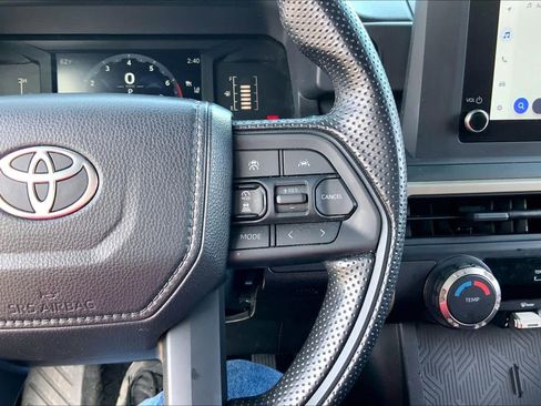 Used 2025 Toyota Tacoma SR image 22