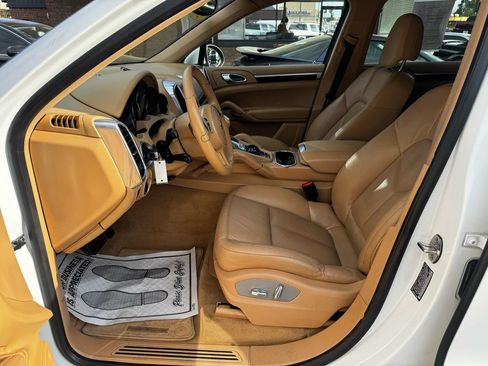 Used 2013 Porsche Cayenne AWD/4WD image 11