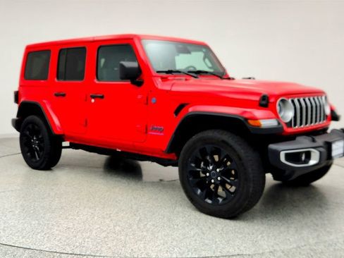 Used 2025 Jeep Wrangler Unlimited Sahara w/ Safety Group image 3