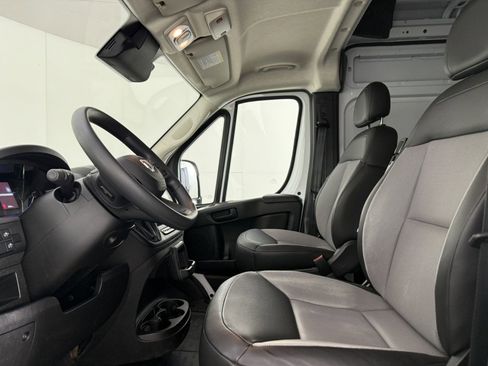 Used 2026 RAM ProMaster 2500 w/ Convenience Group FWD image 15