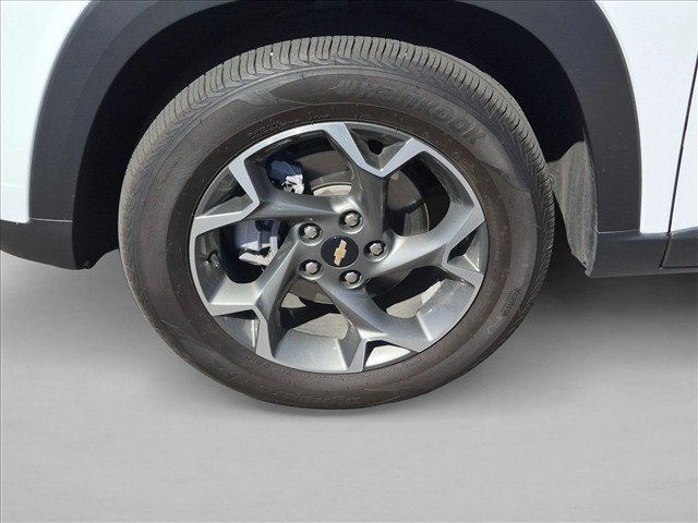 Used 2025 Chevrolet Trax LT w/ Driver Confidence Package FWD image 15