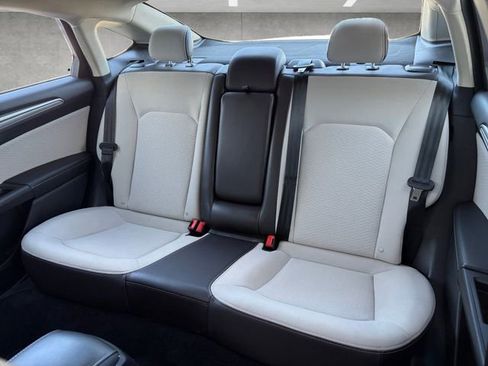 Used 2020 Ford Fusion SE w/ Equipment Group 151A image 22