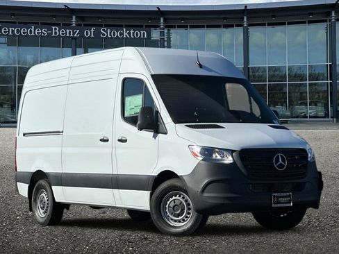 New 2025 Mercedes-Benz Sprinter 2500 image 2