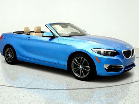 Used 2018 BMW 230i Convertible RWD image 3