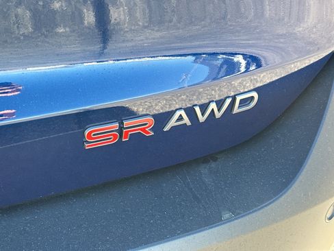 Used 2025 Nissan Kicks SR AWD/4WD image 8