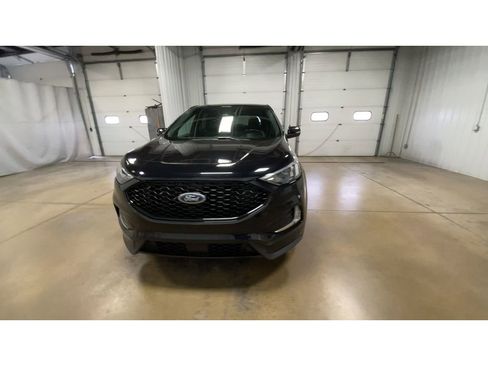 Used 2020 Ford Edge ST-Line image 3