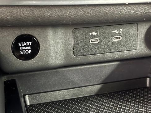 Used 2024 Nissan Rogue S FWD image 31