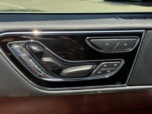 Used 2022 Lincoln Navigator Reserve AWD/4WD image 28