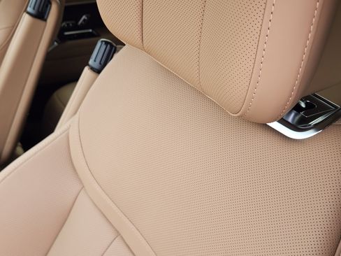 New 2026 Land Rover Range Rover Autobiography image 15