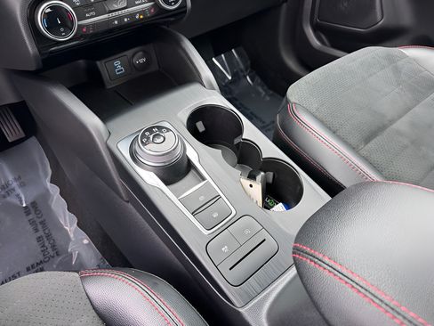 Used 2022 Ford Escape SEL w/ SEL Stealth AWD Package image 35
