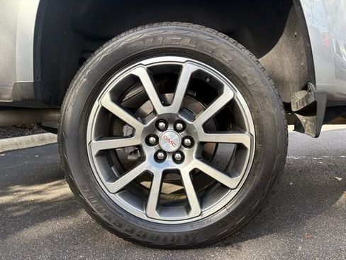 Certified 2022 GMC Canyon Denali image 16