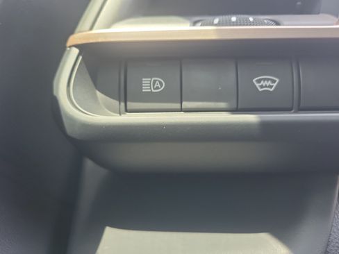 Used 2023 Toyota Crown AWD/4WD image 30
