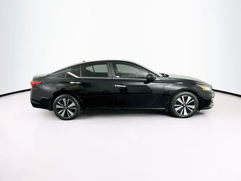 Used 2022 Nissan Altima 2.5 SV FWD image 10