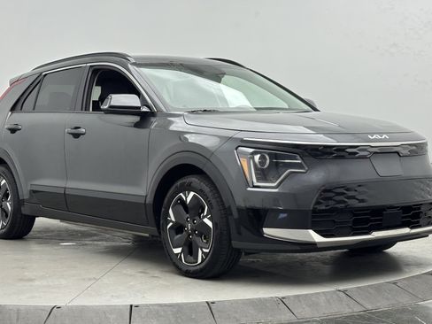 Used 2024 Kia Niro Wind FWD image 3