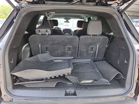 Certified 2023 Chevrolet Traverse LT FWD image 14