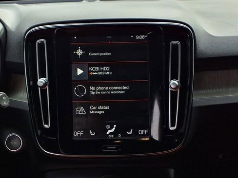 Used 2019 Volvo XC40 T5 Inscription image 13