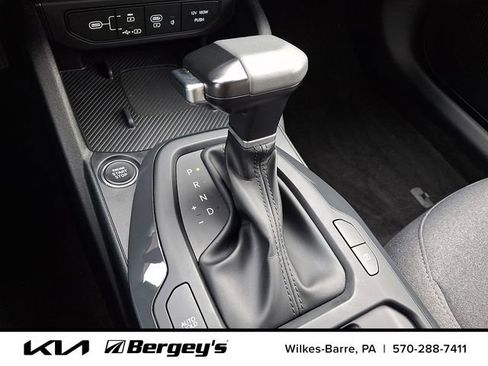 Certified 2025 Kia K4 EX image 17