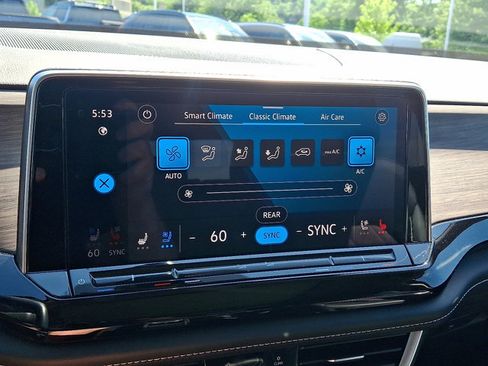 Used 2024 Volkswagen Atlas SEL Premium R-Line AWD/4WD image 18