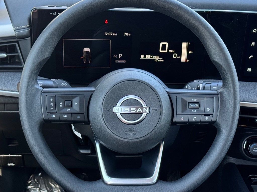 Used 2026 Nissan Kicks SV w/ SV Premium Package FWD image 15