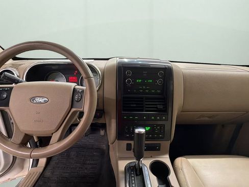 Used 2008 Ford Explorer Sport Trac Limited AWD/4WD image 10