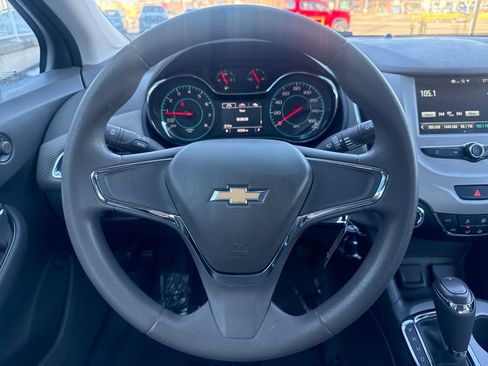 Used 2018 Chevrolet Cruze LS image 14