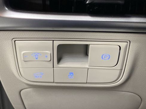 New 2025 Hyundai Tucson Limited image 28