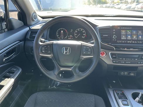 Certified 2024 Honda Ridgeline Sport image 11