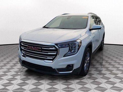 Used 2023 GMC Terrain SLT w/ LPO, Floor Liner Package FWD image 3