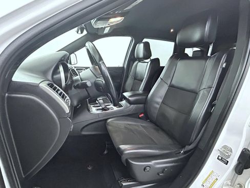 Used 2021 Jeep Grand Cherokee Laredo X AWD/4WD image 10