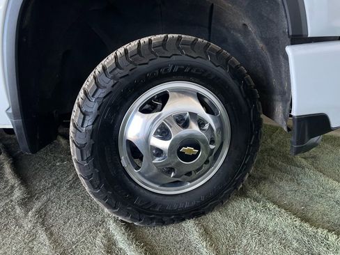 Used 2022 Chevrolet Silverado 3500 High Country w/ LPO, Hitch Package image 12