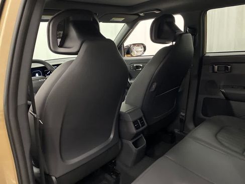Used 2027 Kia Seltos X-Line SX w/ X-Line SX Prestige Package AWD/4WD image 16