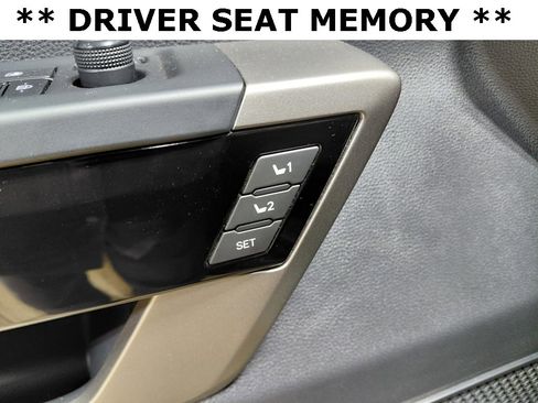 Used 2023 Toyota Tundra Limited image 14